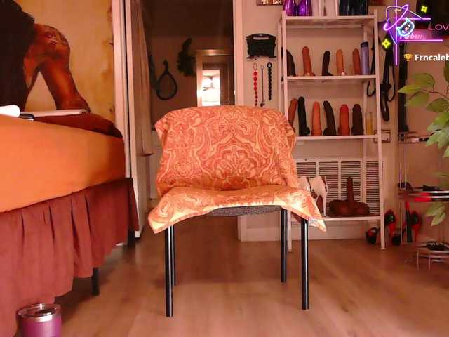 Live sex webcam photo for QueenAnitaDix #290927134