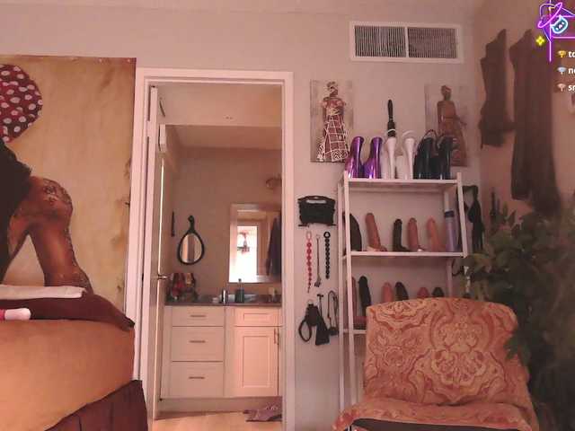 Live sex webcam photo for QueenAnitaDix #291048094