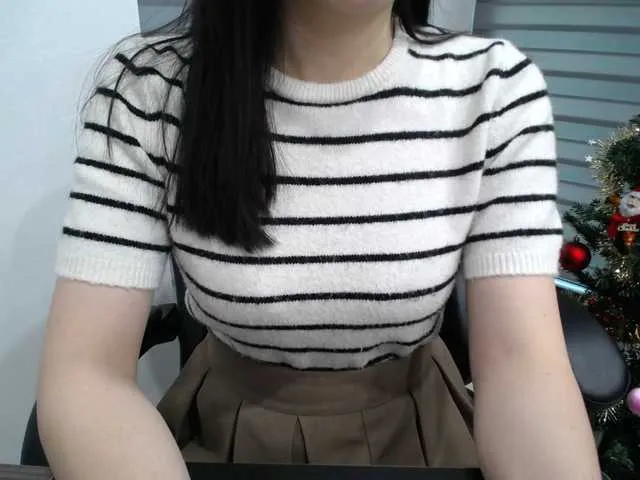 Live sex webcam photo for QueenHot92 #290234145