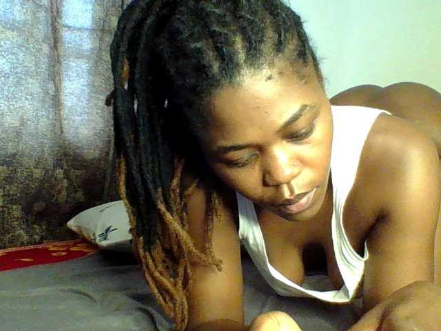 Live sex webcam photo for QueenJacky #290652518