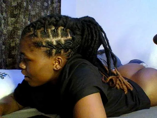 Live sex webcam photo for QueenJacky #290711139