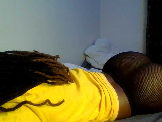 Live sex webcam photo for QueenJacky #290814443