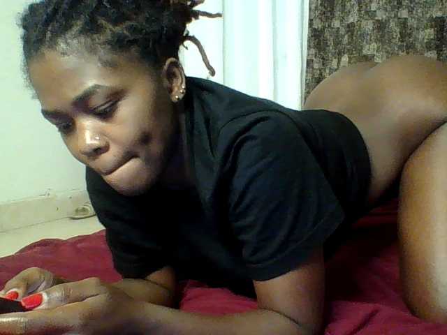 Live sex webcam photo for QueenJacky #290835506