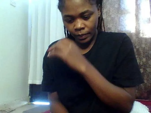 Live sex webcam photo for QueenJacky #290845011