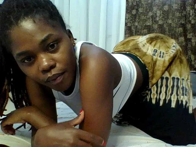 Live sex webcam photo for QueenJacky #290895489