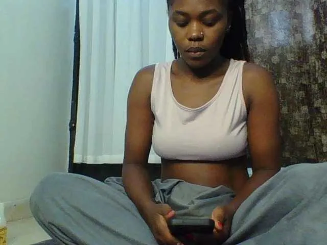 Live sex webcam photo for QueenJacky #290913119