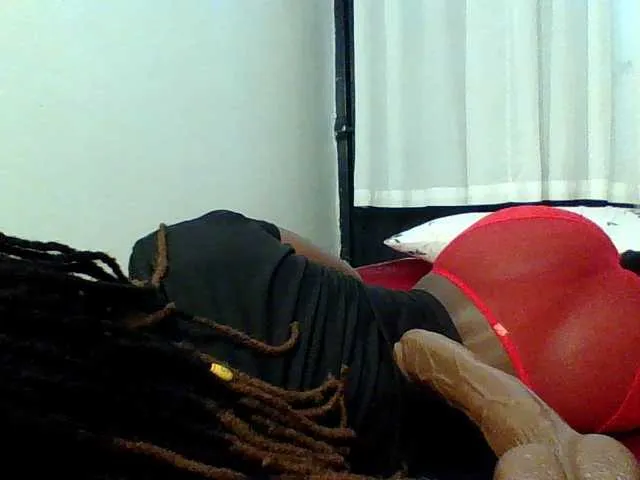 Live sex webcam photo for QueenJacky #290949366