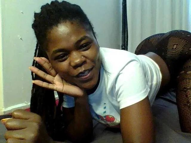 Live sex webcam photo for QueenJacky #291001247