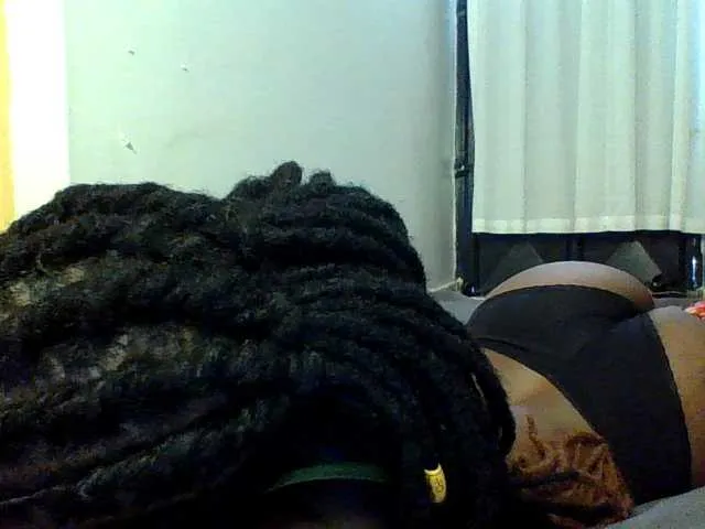 Live sex webcam photo for QueenJacky #291041920