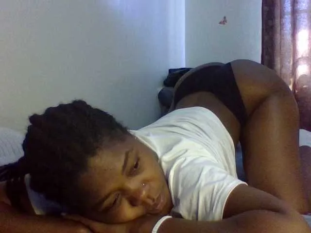 Live sex webcam photo for QueenJacky #291952902