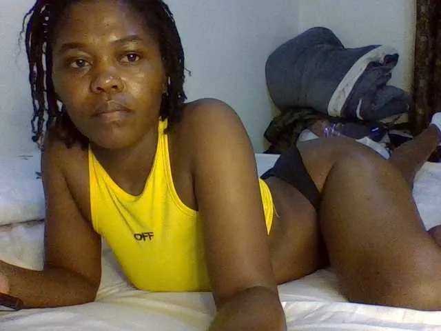 Live sex webcam photo for QueenJacky #292441769