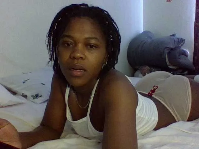 Live sex webcam photo for QueenJacky #292466840