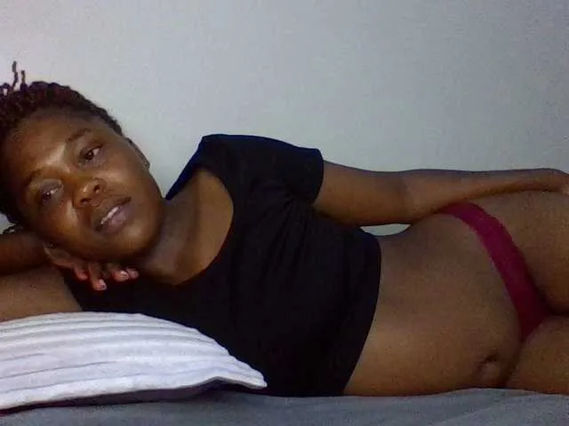 Live sex webcam photo for QueenJacky #292613643
