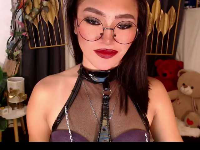 Live sex webcam photo for QueenMajesty #290795608