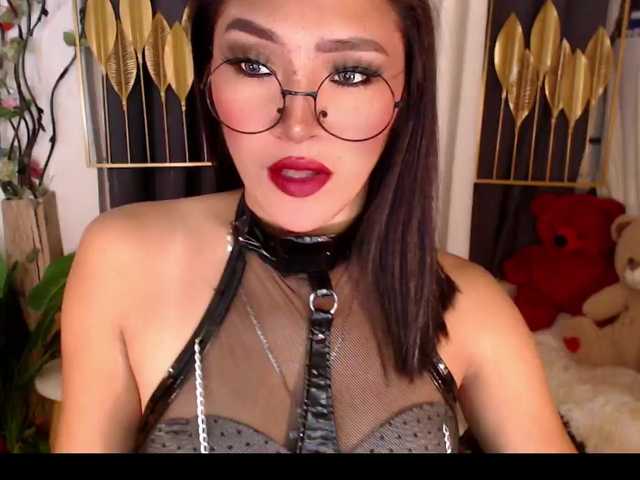 Live sex webcam photo for QueenMajesty #290809308