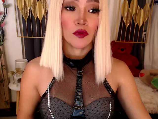 Live sex webcam photo for QueenMajesty #290898982