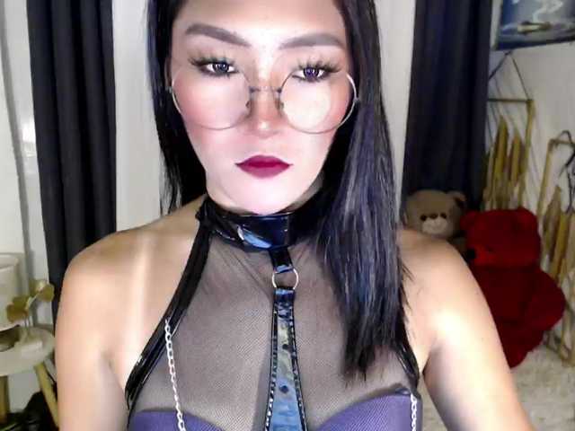 Live sex webcam photo for QueenMajesty #290961527