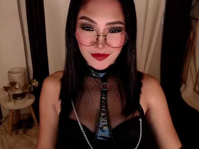 Live sex webcam photo for QueenMajesty #291017654