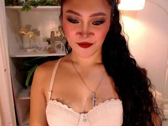 Live sex webcam photo for QueenMajesty #291625512