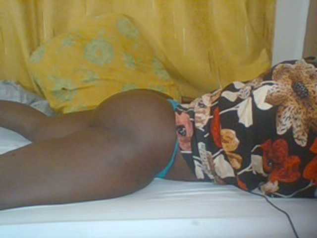 Live sex webcam photo for QueenMelisa #286015172