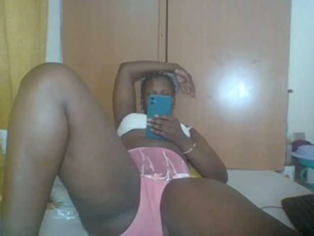 Live sex webcam photo for QueenMelisa #287184496