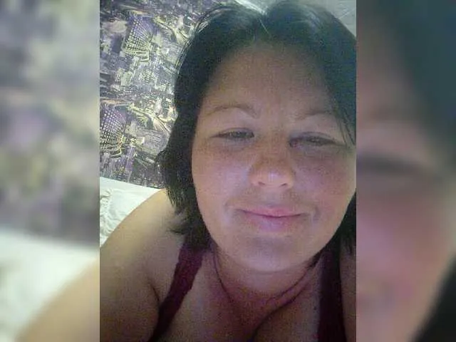 Live sex webcam photo for QueenNight1 #273437317