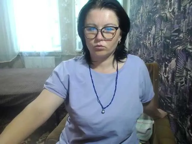 Live sex webcam photo for QueenNight1 #274657162