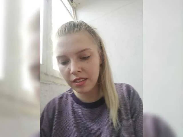 Live sex webcam photo for QueenOfDisast #272886321
