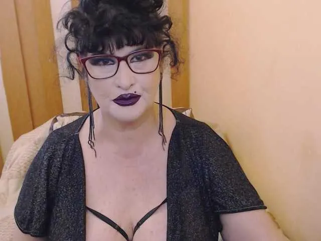 Live sex webcam photo for QueenOfSin #291152061