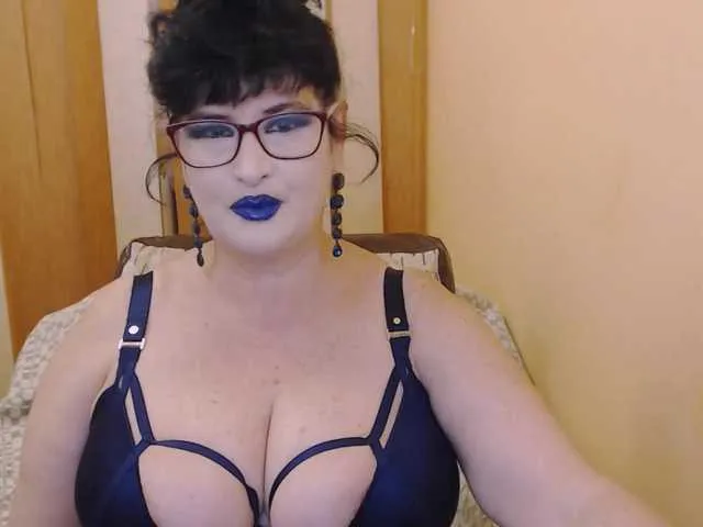 Live sex webcam photo for QueenOfSin #291841542