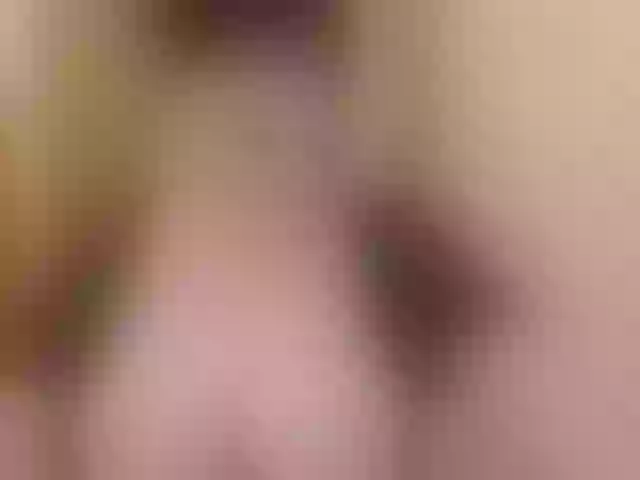 Live sex webcam photo for QueenOfSin #292050438