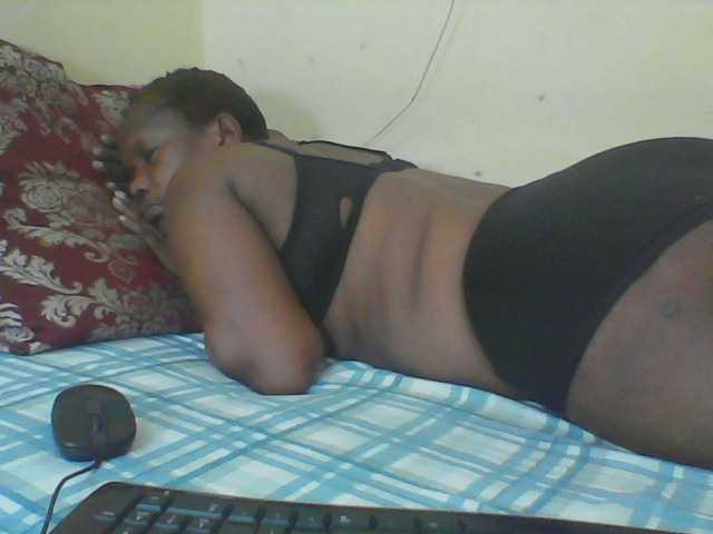 Live sex webcam photo for Queenafrica #277781566