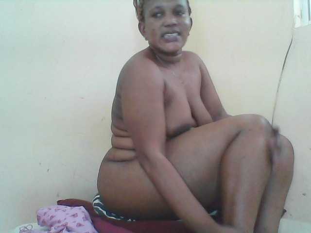 Live sex webcam photo for Queenafrica #278004249