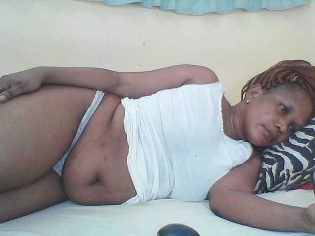 Live sex webcam photo for Queenafrica #278060858