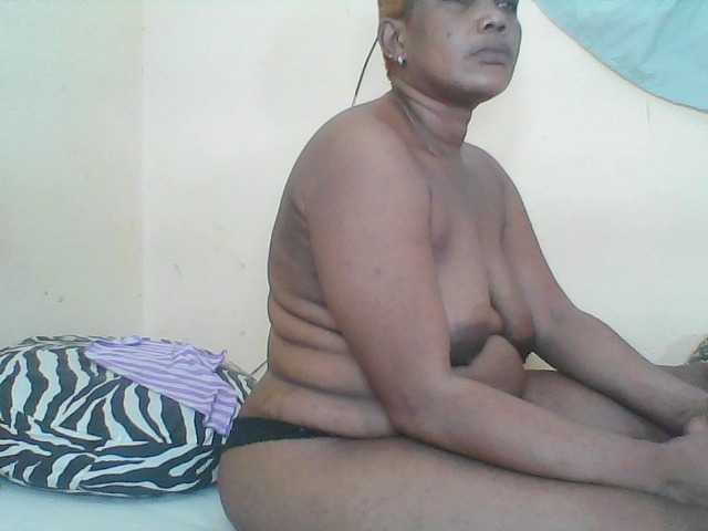 Live sex webcam photo for Queenafrica #278082605