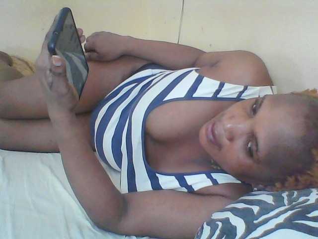 Live sex webcam photo for Queenafrica #278183719