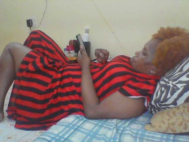 Live sex webcam photo for Queenafrica #278298217