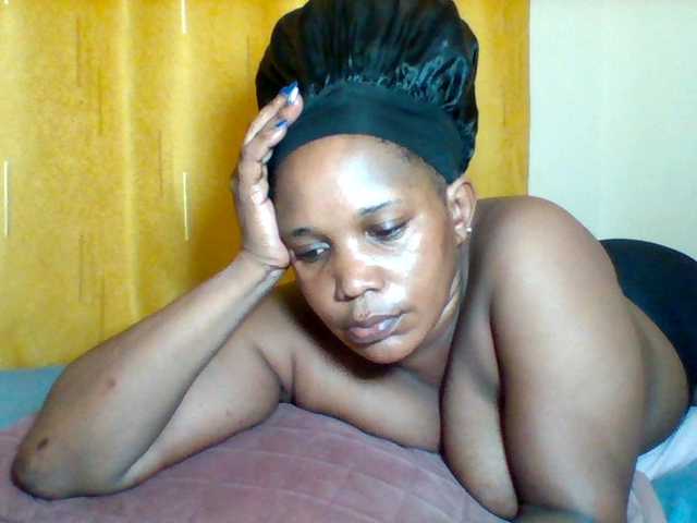Live sex webcam photo for Queenafrica #290845230