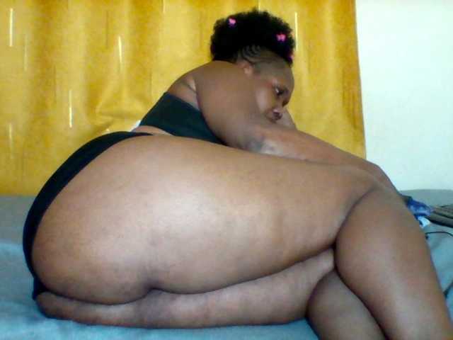 Live sex webcam photo for Queenafrica #291168794