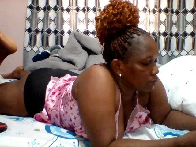 Live sex webcam photo for Queenafrica #293600610
