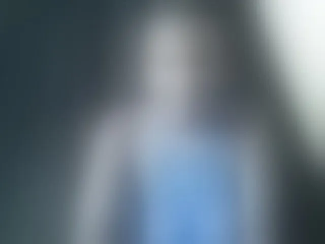 Live sex webcam photo for Queenbee25 #292463317