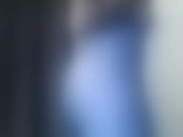 Live sex webcam photo for Queenbee25 #292465652