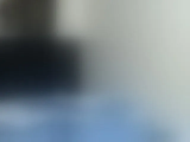 Live sex webcam photo for Queenbee25 #293576502