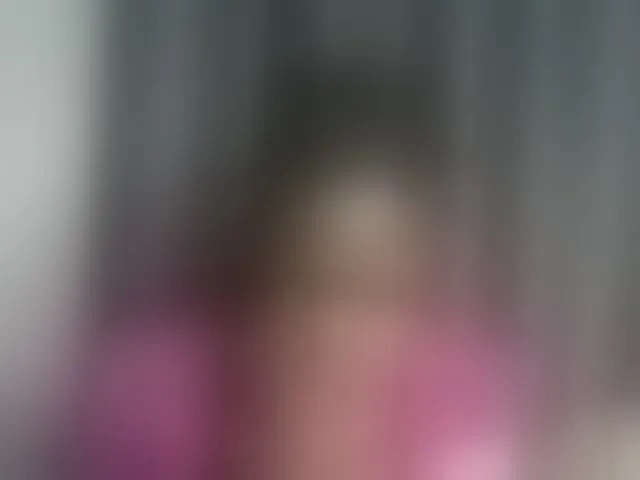 Live sex webcam photo for Queenbeea #293660757