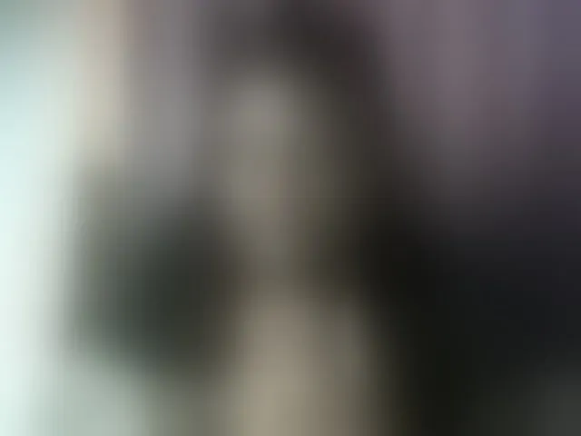 Live sex webcam photo for Queenbeea #293740428