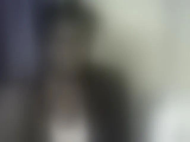 Live sex webcam photo for Queenbeea #294001908