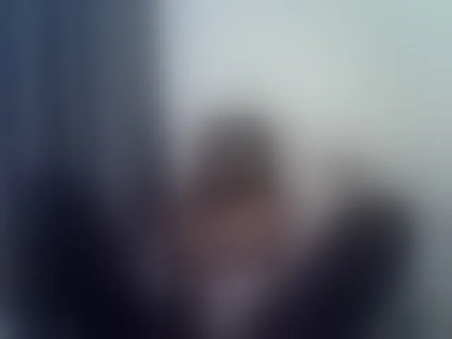 Live sex webcam photo for Queenbeea #294154249