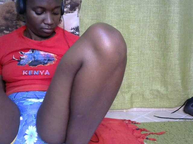 Live sex webcam photo for Queendama #276186258