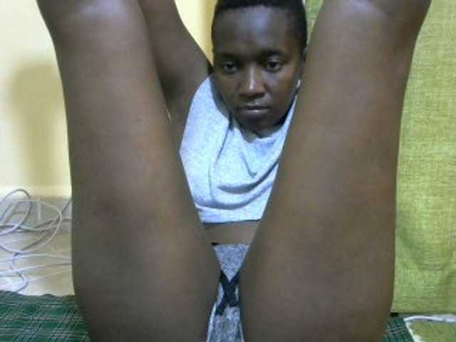 Live sex webcam photo for Queendama #276377305