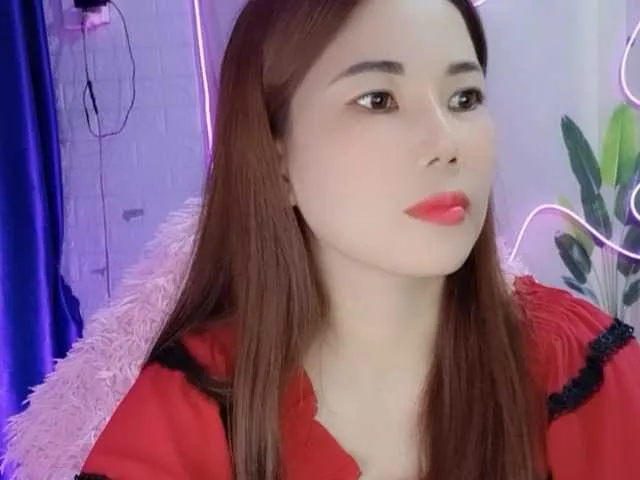 Live sex webcam photo for Queendy #291733020